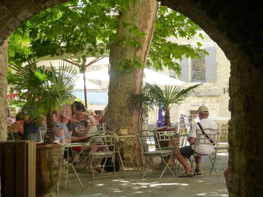 Le Loft Des Antiquaires, L'Isle-Sur-La-Sorgue Apartment Bagian luar foto