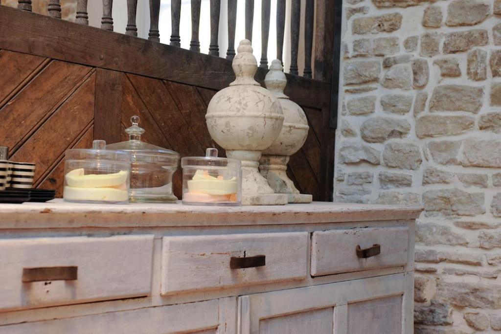 Le Loft Des Antiquaires, L'Isle-Sur-La-Sorgue Apartment Bagian luar foto